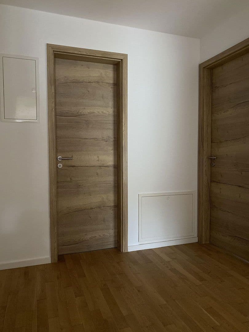 Pronájem bytu 2+1 57 m², Fraßhauser Straße 9b, Otterfing, Bavorsko Pronájem bytu 2+1 57 m², Fraßhauser Straße 9b, Otterfing, Bavorsko