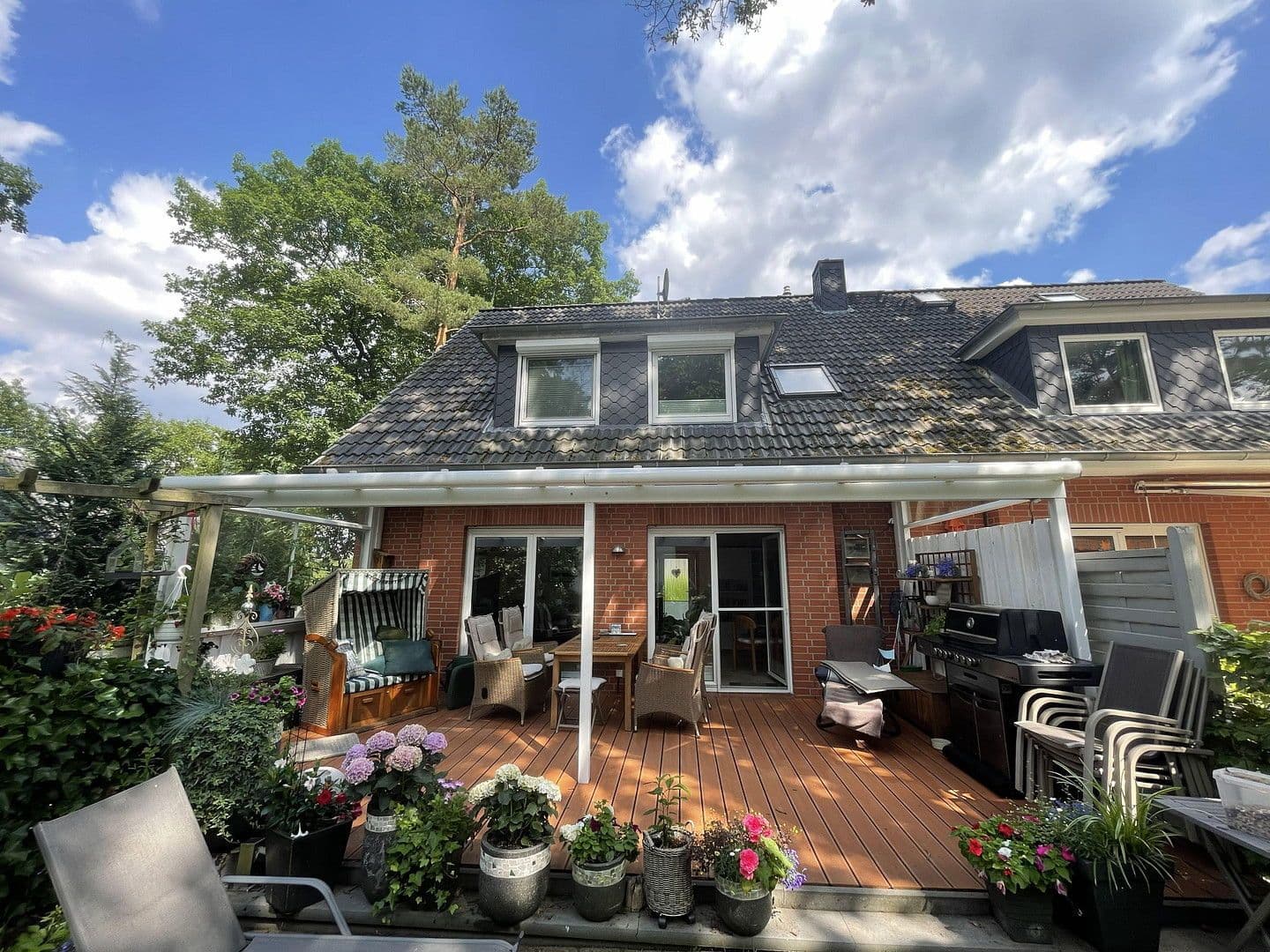 Prodej domu 155 m², pozemek 450 m², Talweg, 4M, Hamburg, Hamburg Prodej domu 155 m², pozemek 450 m², Talweg, 4M, Hamburg, Hamburg