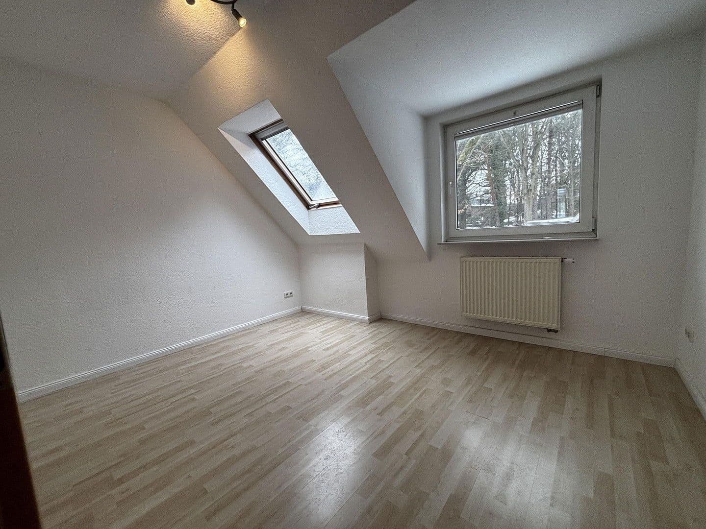 Prodej domu 155 m², pozemek 450 m², Talweg, 4M, Hamburg, Hamburg Prodej domu 155 m², pozemek 450 m², Talweg, 4M, Hamburg, Hamburg