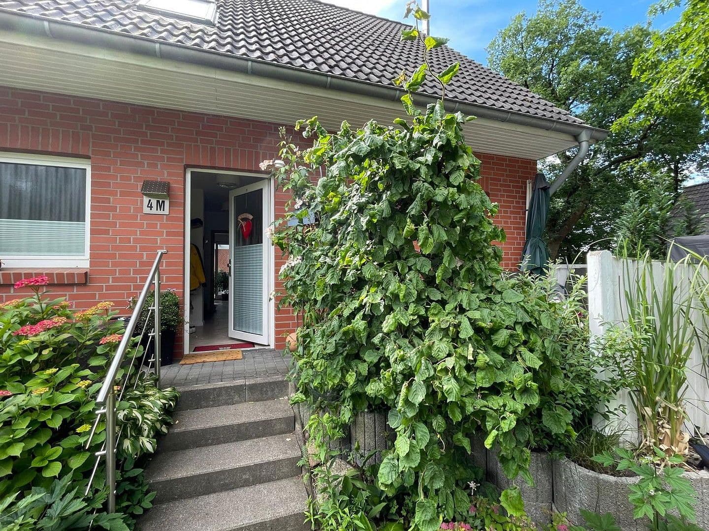 Prodej domu 155 m², pozemek 450 m², Talweg, 4M, Hamburg, Hamburg Prodej domu 155 m², pozemek 450 m², Talweg, 4M, Hamburg, Hamburg