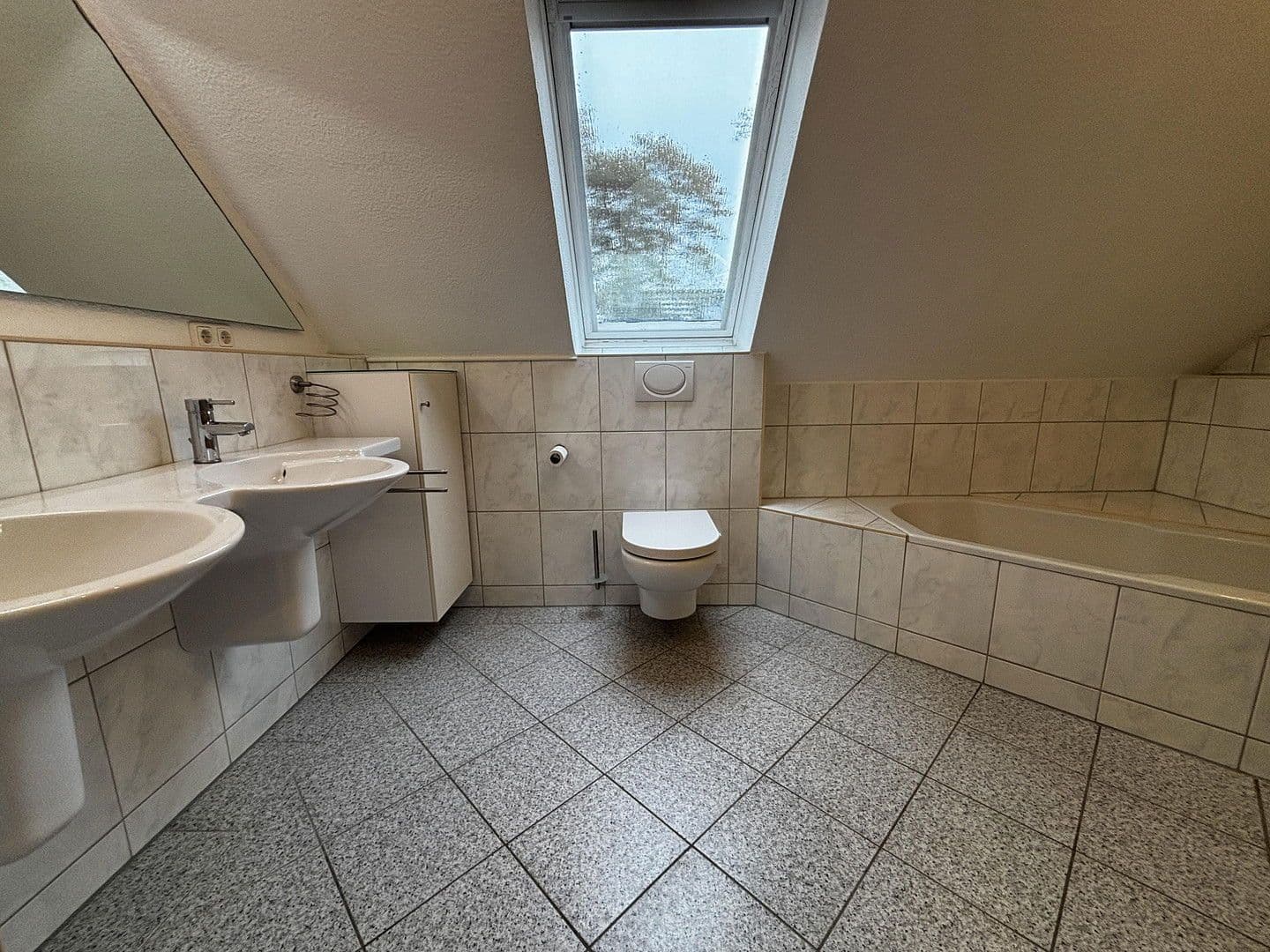 Prodej domu 155 m², pozemek 450 m², Talweg, 4M, Hamburg, Hamburg Prodej domu 155 m², pozemek 450 m², Talweg, 4M, Hamburg, Hamburg