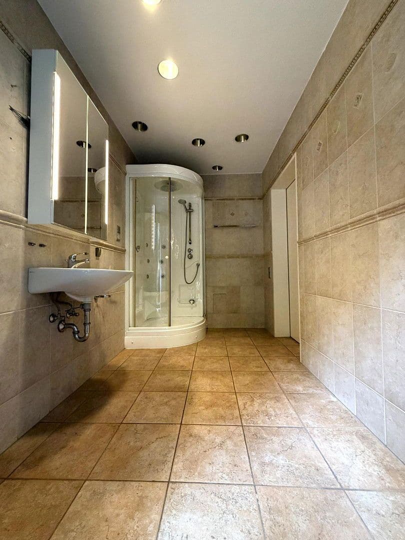 Prodej domu 277 m², pozemek 803 m², Butzweiler Str. 52, Kordel, Porýní-Falc Prodej domu 277 m², pozemek 803 m², Butzweiler Str. 52, Kordel, Porýní-Falc