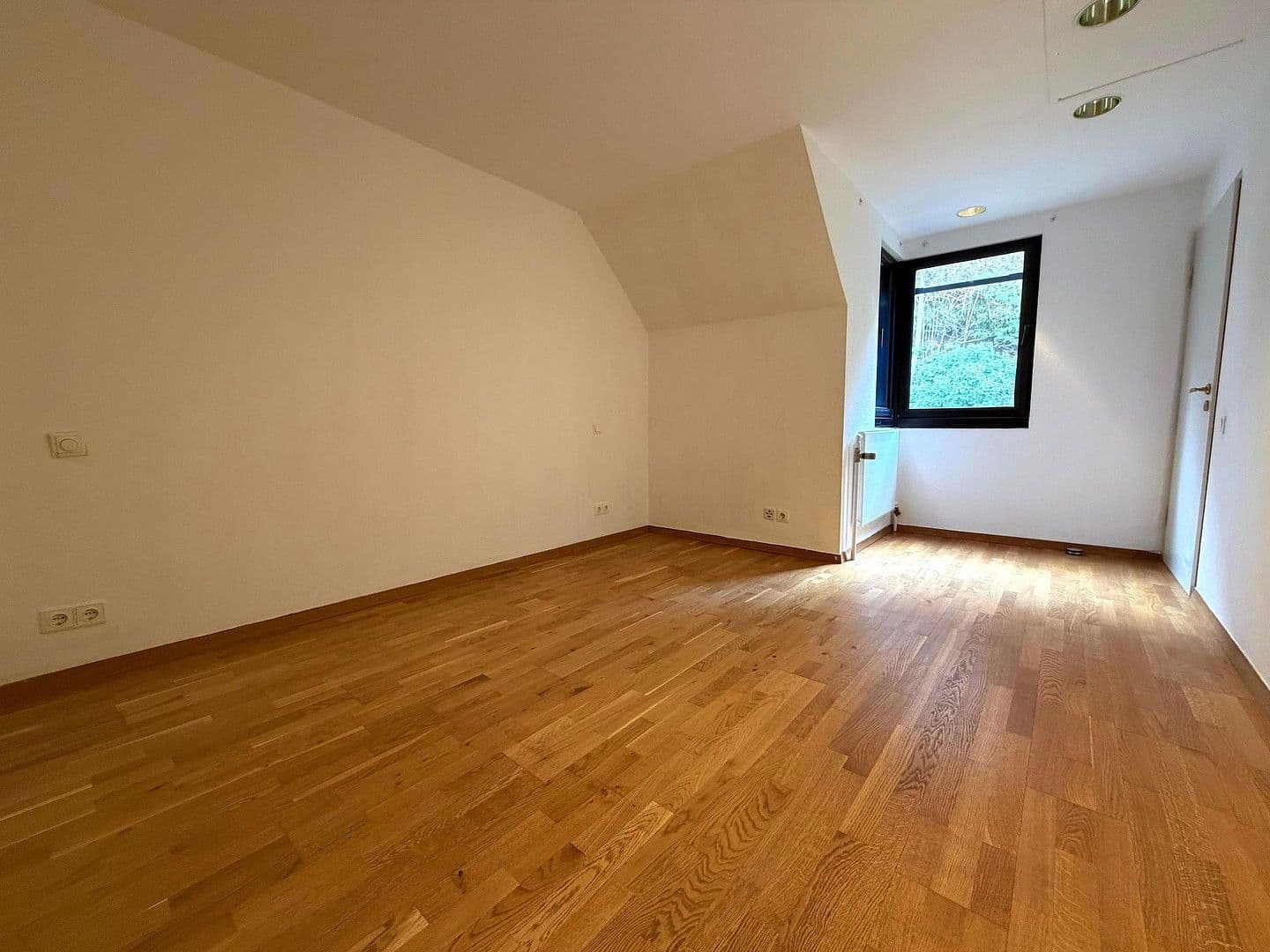 Prodej domu 277 m², pozemek 803 m², Butzweiler Str. 52, Kordel, Porýní-Falc Prodej domu 277 m², pozemek 803 m², Butzweiler Str. 52, Kordel, Porýní-Falc