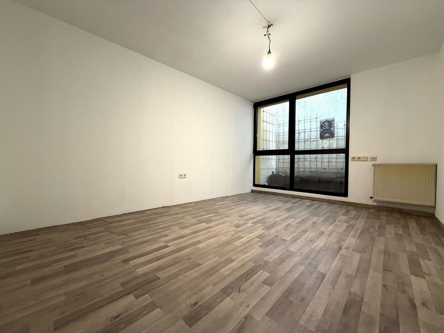 Prodej domu 277 m², pozemek 803 m², Butzweiler Str. 52, Kordel, Porýní-Falc Prodej domu 277 m², pozemek 803 m², Butzweiler Str. 52, Kordel, Porýní-Falc