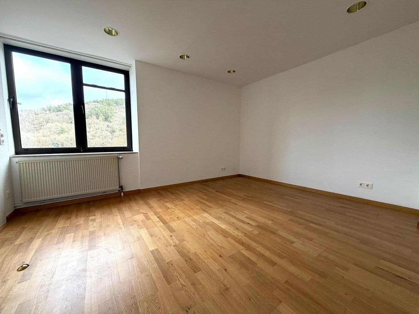Prodej domu 277 m², pozemek 803 m², Butzweiler Str. 52, Kordel, Porýní-Falc Prodej domu 277 m², pozemek 803 m², Butzweiler Str. 52, Kordel, Porýní-Falc