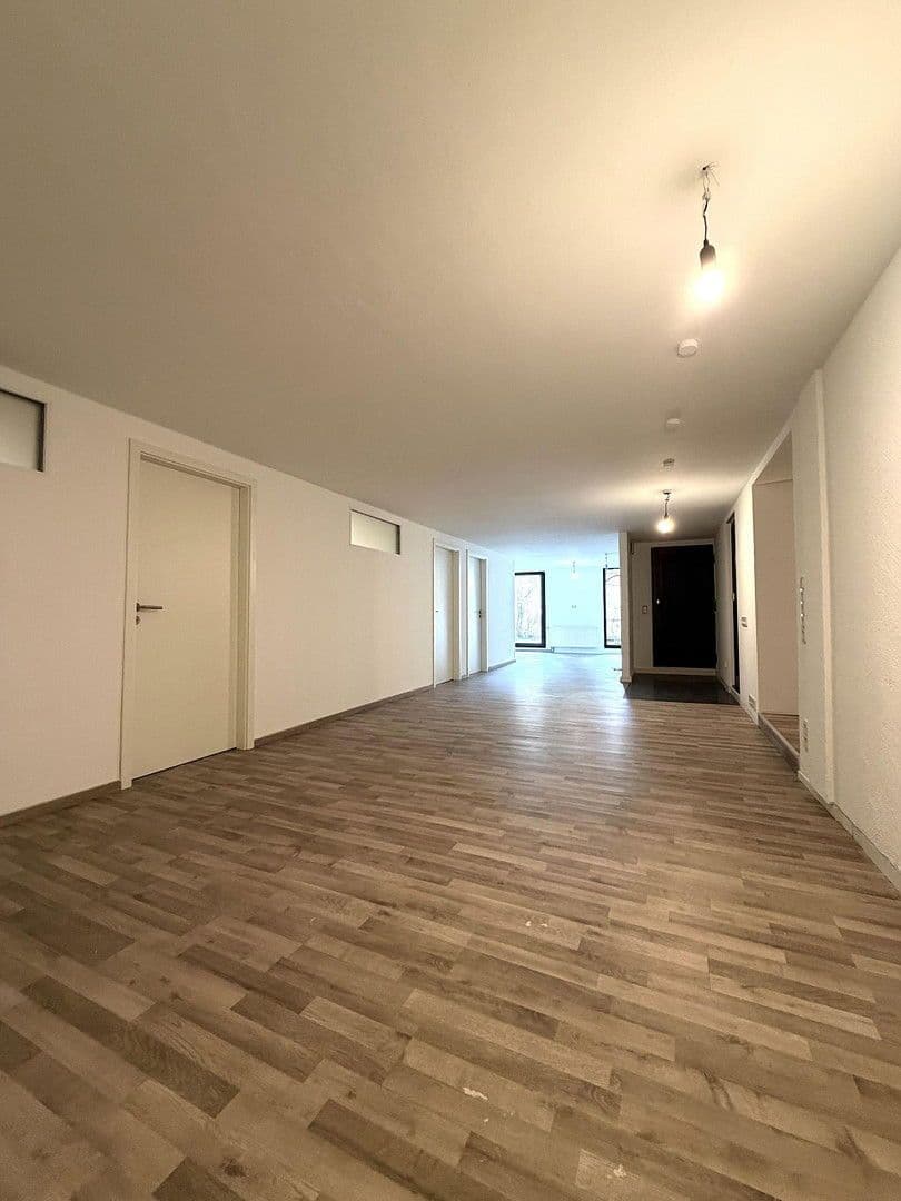 Prodej domu 277 m², pozemek 803 m², Butzweiler Str. 52, Kordel, Porýní-Falc Prodej domu 277 m², pozemek 803 m², Butzweiler Str. 52, Kordel, Porýní-Falc