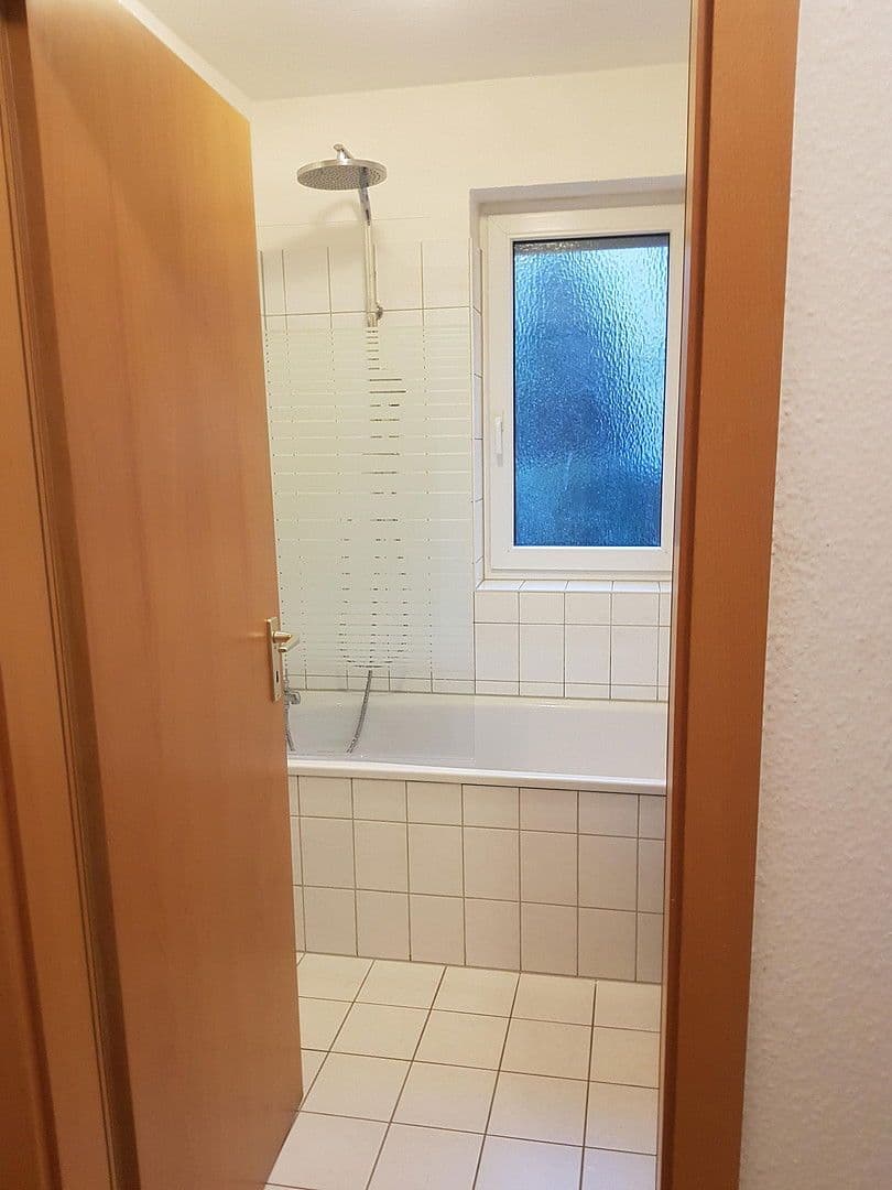 Pronájem bytu 1+kk 34 m², In der Musel 27, Bad Urach, Bádensko-Württembersko Pronájem bytu 1+kk 34 m², In der Musel 27, Bad Urach, Bádensko-Württembersko