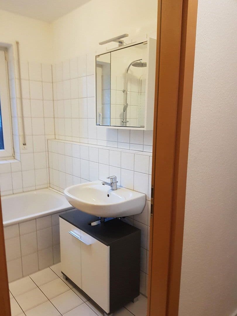 Pronájem bytu 1+kk 34 m², In der Musel 27, Bad Urach, Bádensko-Württembersko Pronájem bytu 1+kk 34 m², In der Musel 27, Bad Urach, Bádensko-Württembersko