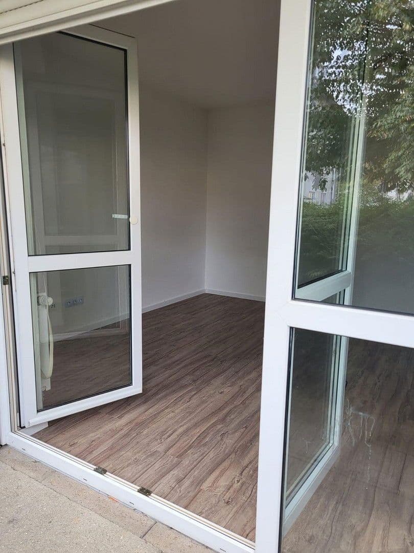 Pronájem bytu 1+kk 34 m², In der Musel 27, Bad Urach, Bádensko-Württembersko Pronájem bytu 1+kk 34 m², In der Musel 27, Bad Urach, Bádensko-Württembersko