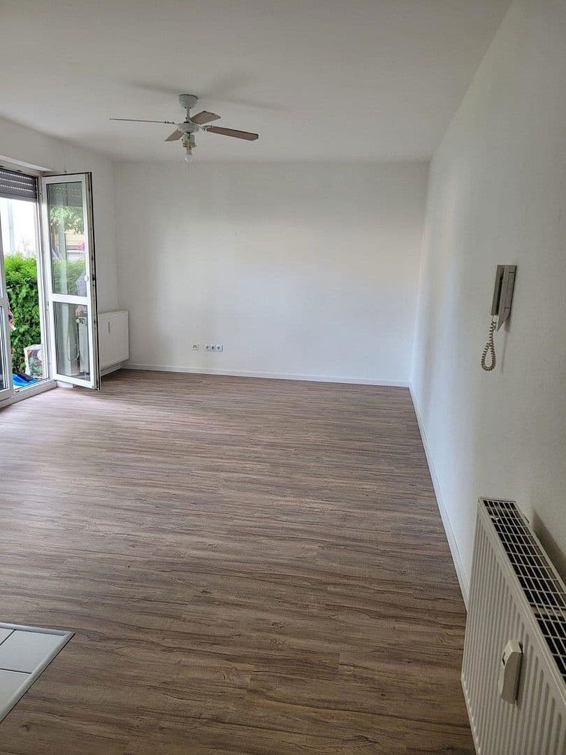 Pronájem bytu 1+kk 34 m², In der Musel 27, Bad Urach, Bádensko-Württembersko Pronájem bytu 1+kk 34 m², In der Musel 27, Bad Urach, Bádensko-Württembersko