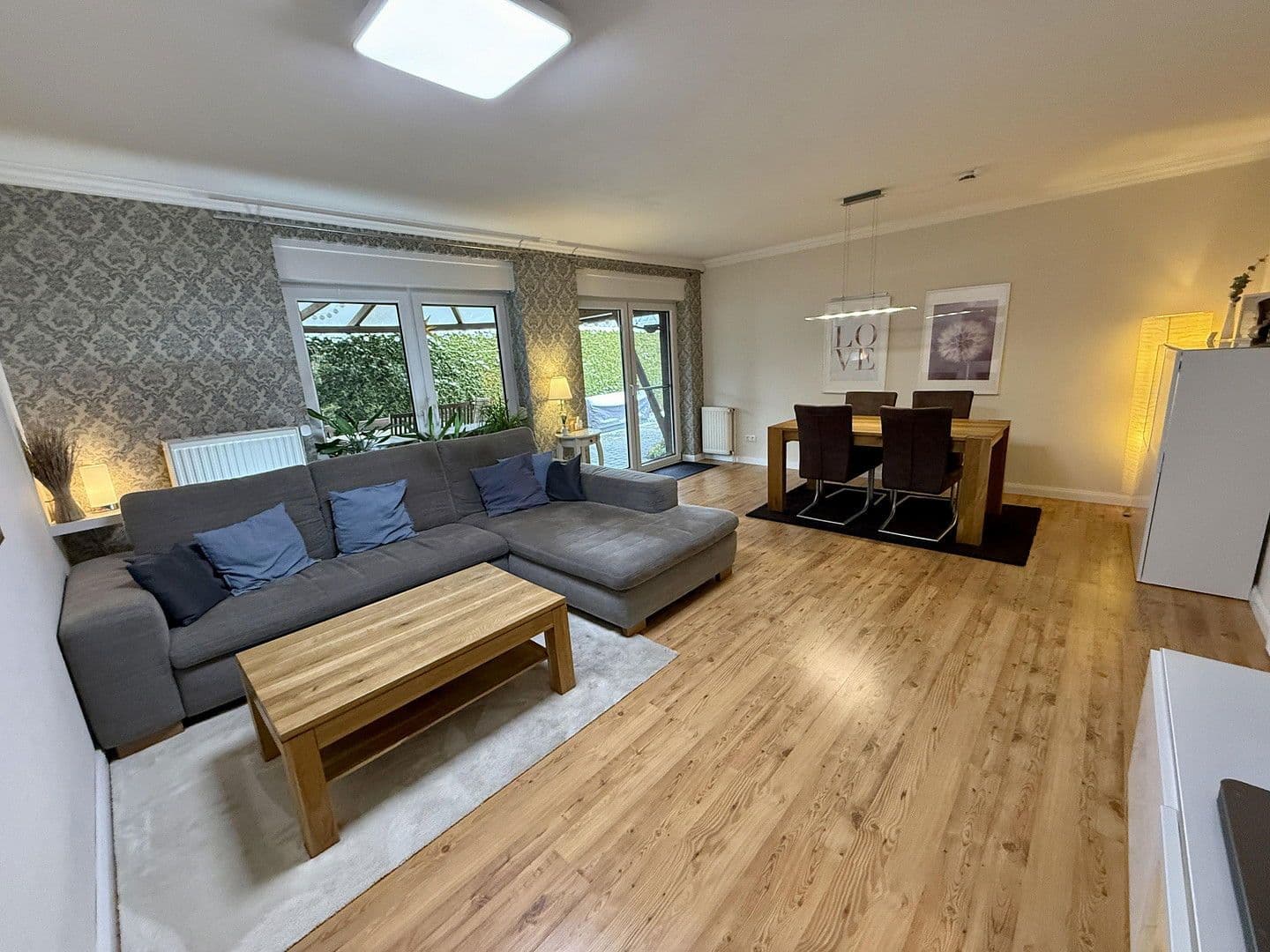 Prodej domu 142 m², pozemek 418 m², Stelle, Dolní Sasko Prodej domu 142 m², pozemek 418 m², Stelle, Dolní Sasko