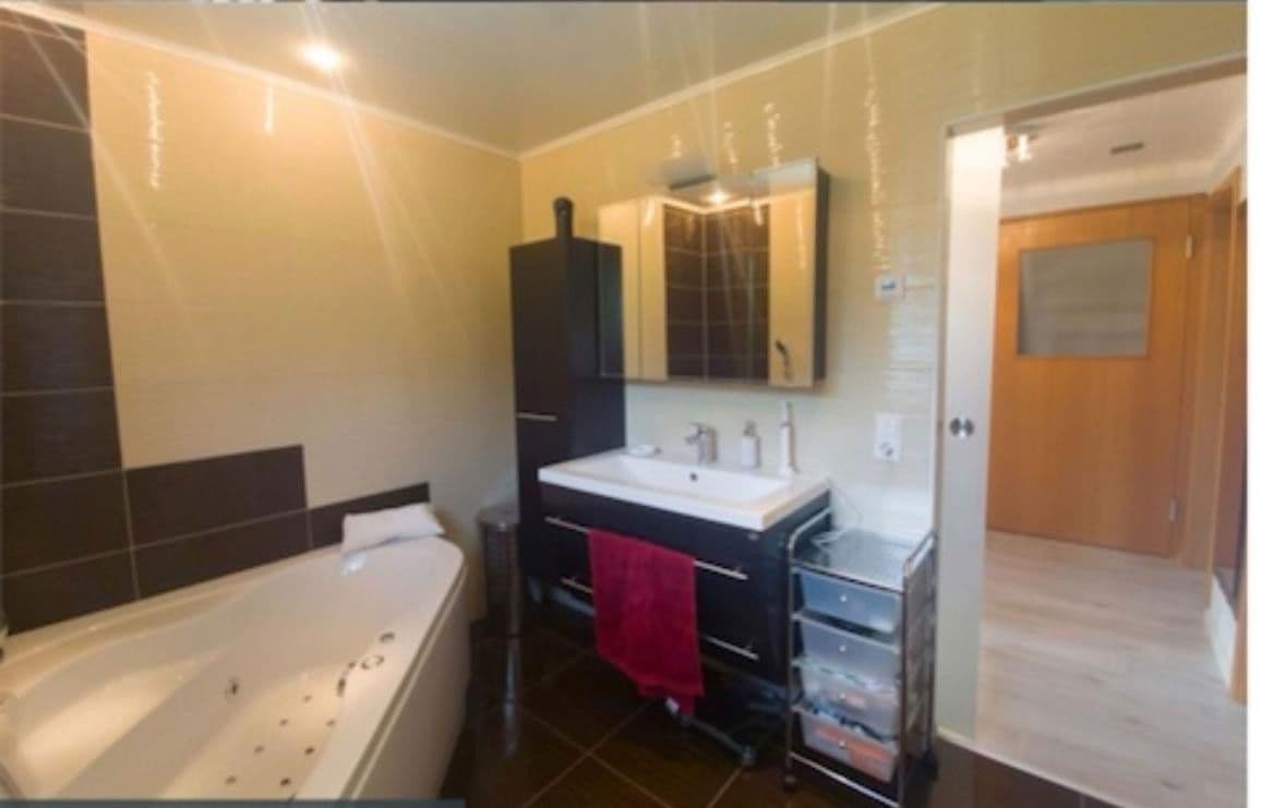 Pronájem bytu 5+1 90 m², Lahr/Schwarzwald, Bádensko-Württembersko Pronájem bytu 5+1 90 m², Lahr/Schwarzwald, Bádensko-Württembersko