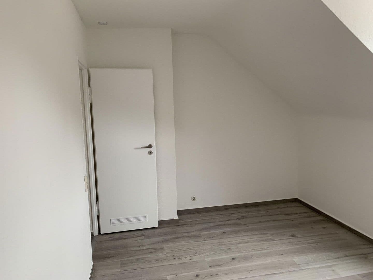 Pronájem bytu 2+1 48 m², Eynattener Str., Cáchy, Severní Porýní-Vestfálsko Pronájem bytu 2+1 48 m², Eynattener Str., Cáchy, Severní Porýní-Vestfálsko