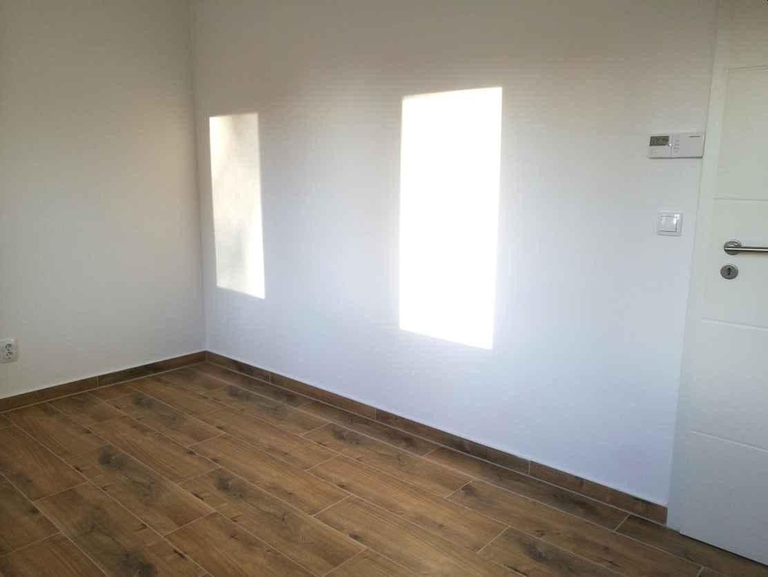 Pronájem domu 160 m², pozemek 385 m², Wächtersbach, Hessen Pronájem domu 160 m², pozemek 385 m², Wächtersbach, Hessen