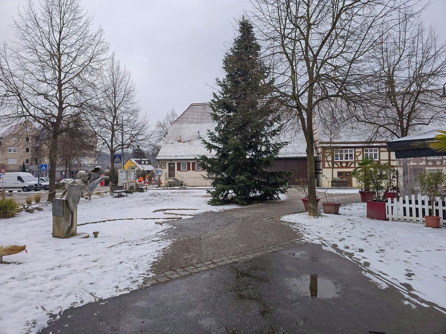 Pronájem kanceláře 50 m², Rathausplatz 3, Mühlacker, Bádensko-Württembersko Pronájem kanceláře 50 m², Rathausplatz 3, Mühlacker, Bádensko-Württembersko