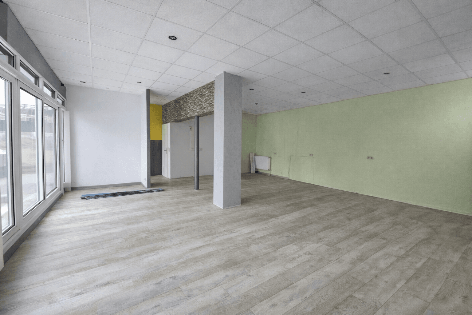 Pronájem kanceláře 50 m², Rathausplatz 3, Mühlacker, Bádensko-Württembersko Pronájem kanceláře 50 m², Rathausplatz 3, Mühlacker, Bádensko-Württembersko