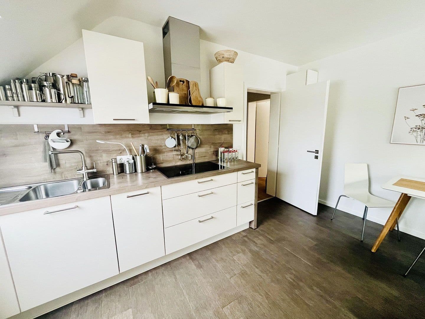 Prodej bytu 4+1 89 m², Hamburg, Hamburg Prodej bytu 4+1 89 m², Hamburg, Hamburg