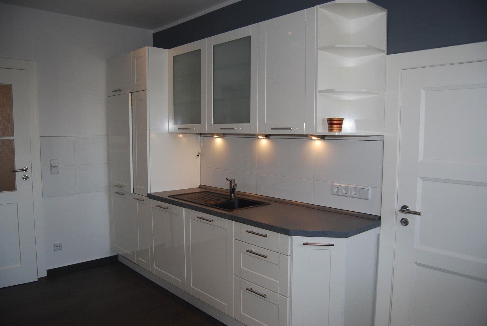 Prodej bytu 3+1 94 m², Berlin, Berlín Prodej bytu 3+1 94 m², Berlin, Berlín