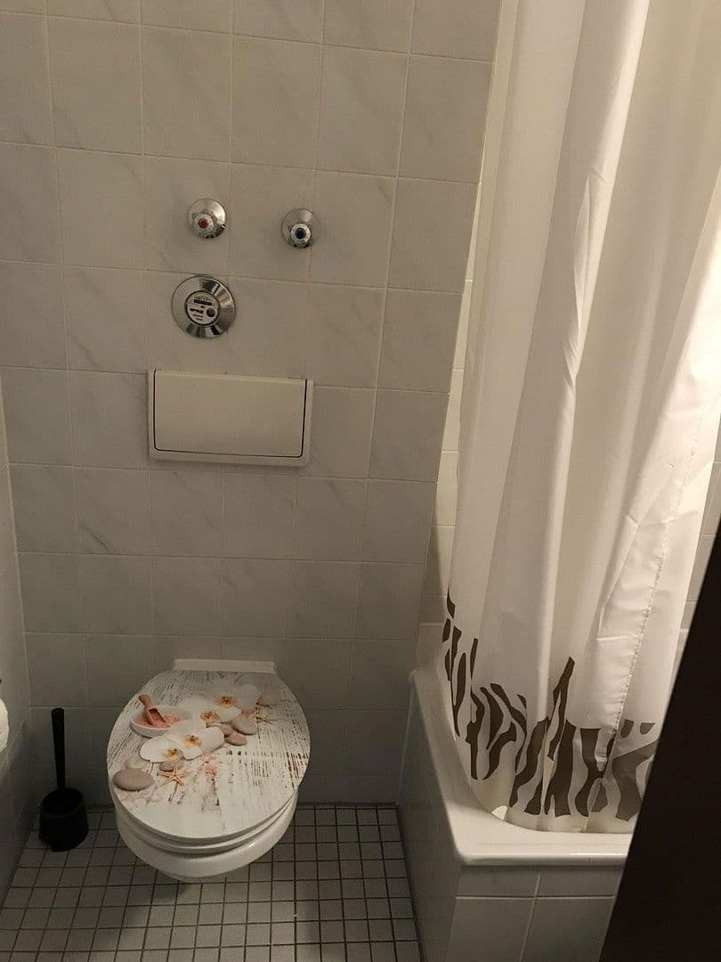 Pronájem bytu 1+1 28 m², Heidenheimerstrasse 20, Garching, Bavorsko Pronájem bytu 1+1 28 m², Heidenheimerstrasse 20, Garching, Bavorsko