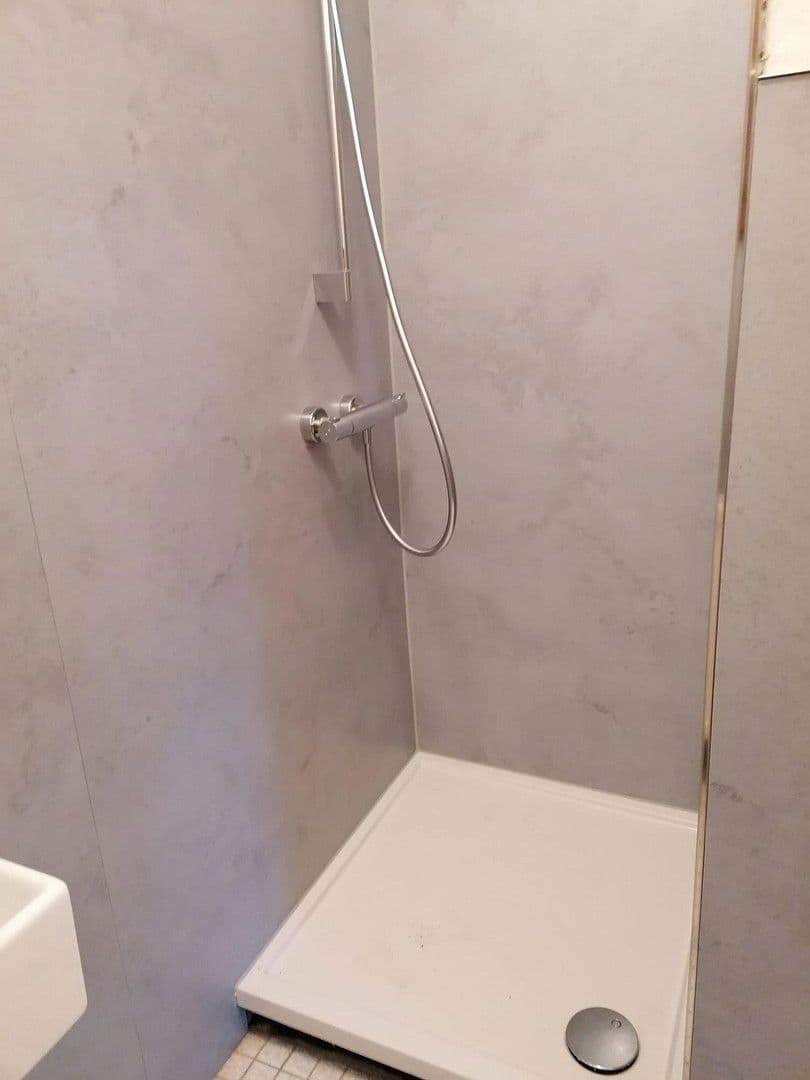 Prodej domu 155 m², pozemek 1.195 m², Usingen, Hessen Prodej domu 155 m², pozemek 1.195 m², Usingen, Hessen