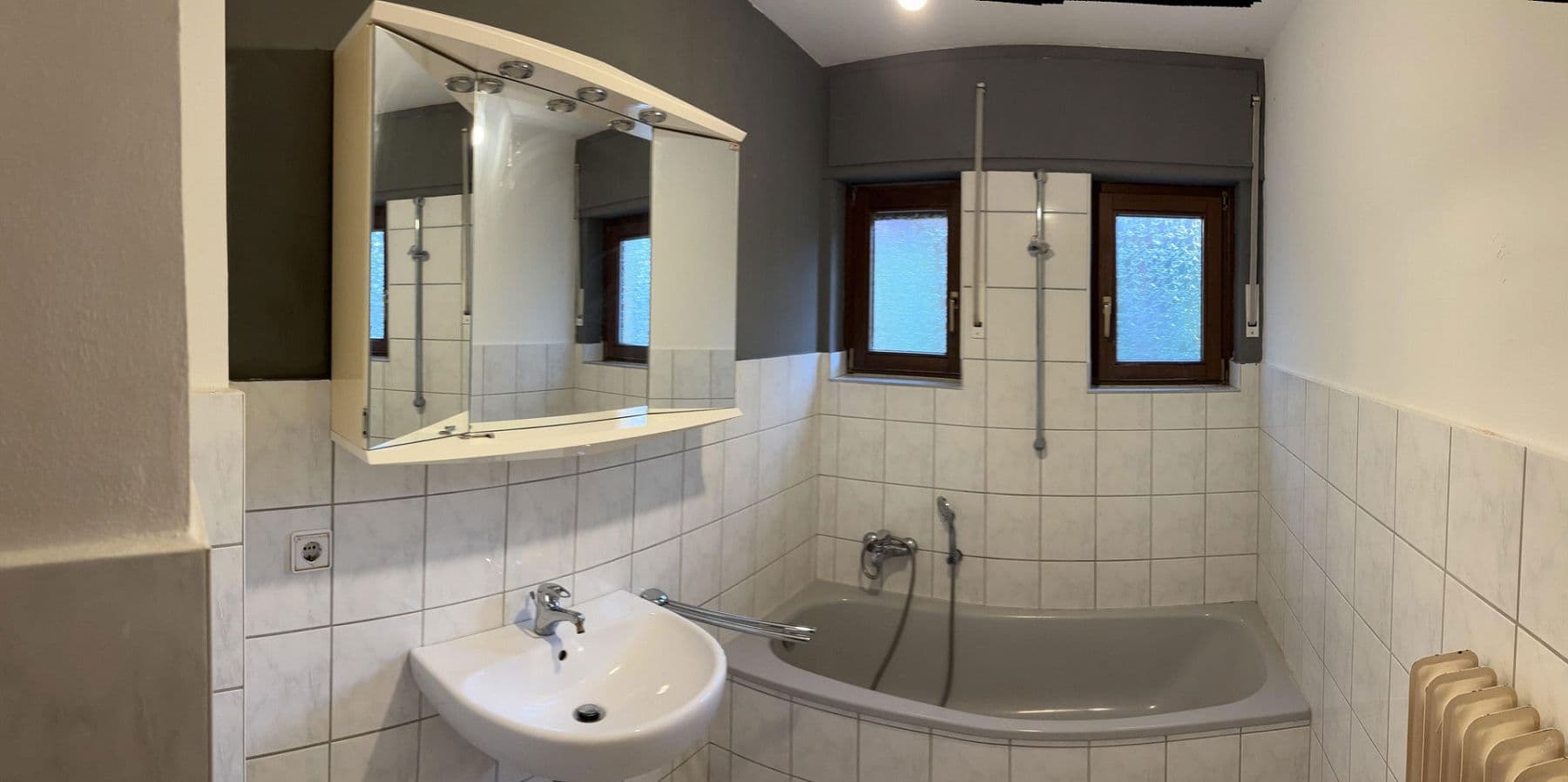 Prodej domu 155 m², pozemek 1.195 m², Usingen, Hessen Prodej domu 155 m², pozemek 1.195 m², Usingen, Hessen