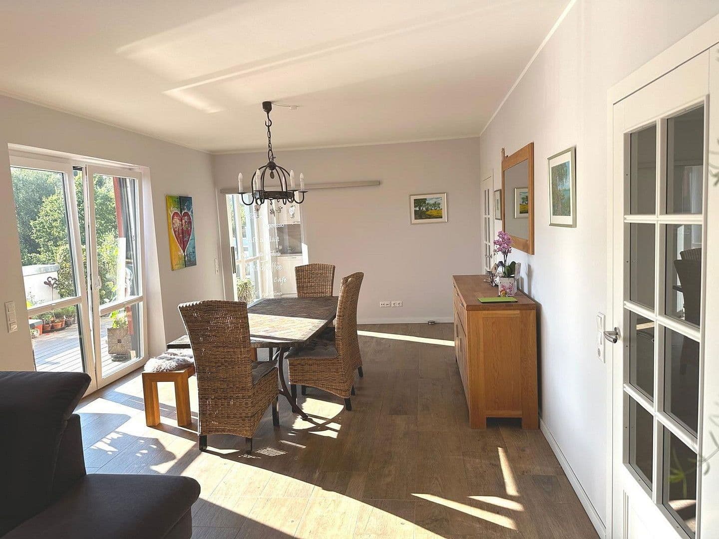 Prodej bytu 3+1 129 m², Schwerin (Krebsförden), Mecklenburg-Vorpommern Prodej bytu 3+1 129 m², Schwerin (Krebsförden), Mecklenburg-Vorpommern