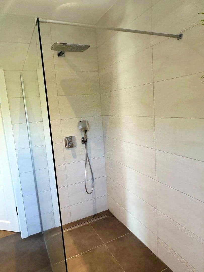 Prodej bytu 3+1 129 m², Schwerin (Krebsförden), Mecklenburg-Vorpommern Prodej bytu 3+1 129 m², Schwerin (Krebsförden), Mecklenburg-Vorpommern