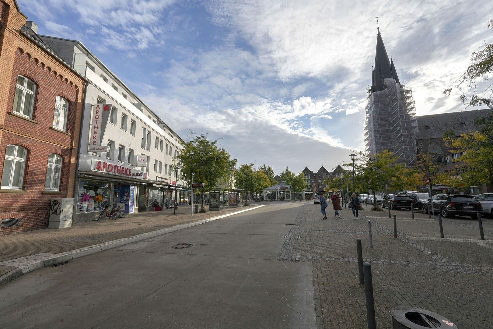 Prodej domu 1.780 m², pozemek 1.162 m², Konstantinplatz.5, Nordrhein-Westfalen - Mönchengladbach, Severní Porýní-Vestfálsko Prodej domu 1.780 m², pozemek 1.162 m², Konstantinplatz.5, Nordrhein-Westfalen - Mönchengladbach, Severní Porýní-Vestfálsko