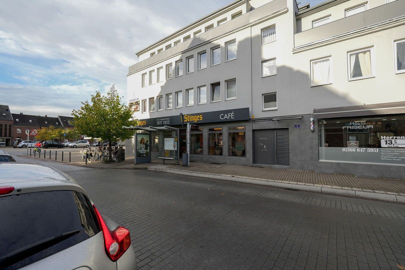 Prodej domu 1.780 m², pozemek 1.162 m², Konstantinplatz.5, Nordrhein-Westfalen - Mönchengladbach, Severní Porýní-Vestfálsko Prodej domu 1.780 m², pozemek 1.162 m², Konstantinplatz.5, Nordrhein-Westfalen - Mönchengladbach, Severní Porýní-Vestfálsko
