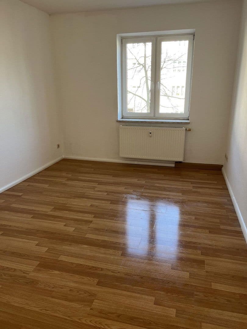 Pronájem bytu 2+1 58 m², Zeißstrasse 54, Chemnitz, Sasko Pronájem bytu 2+1 58 m², Zeißstrasse 54, Chemnitz, Sasko