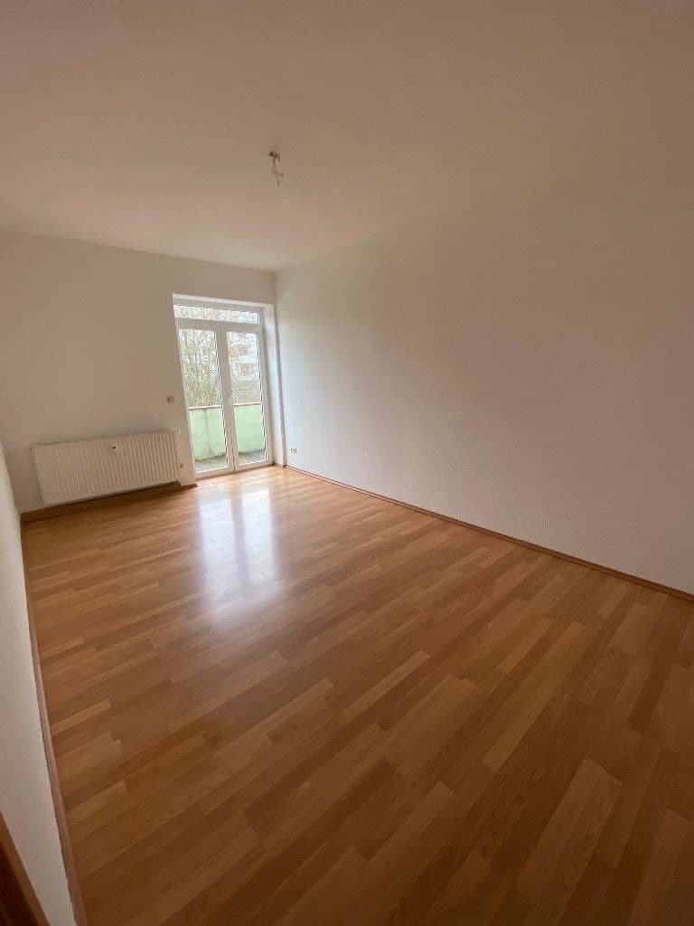 Pronájem bytu 2+1 58 m², Zeißstrasse 54, Chemnitz, Sasko Pronájem bytu 2+1 58 m², Zeißstrasse 54, Chemnitz, Sasko