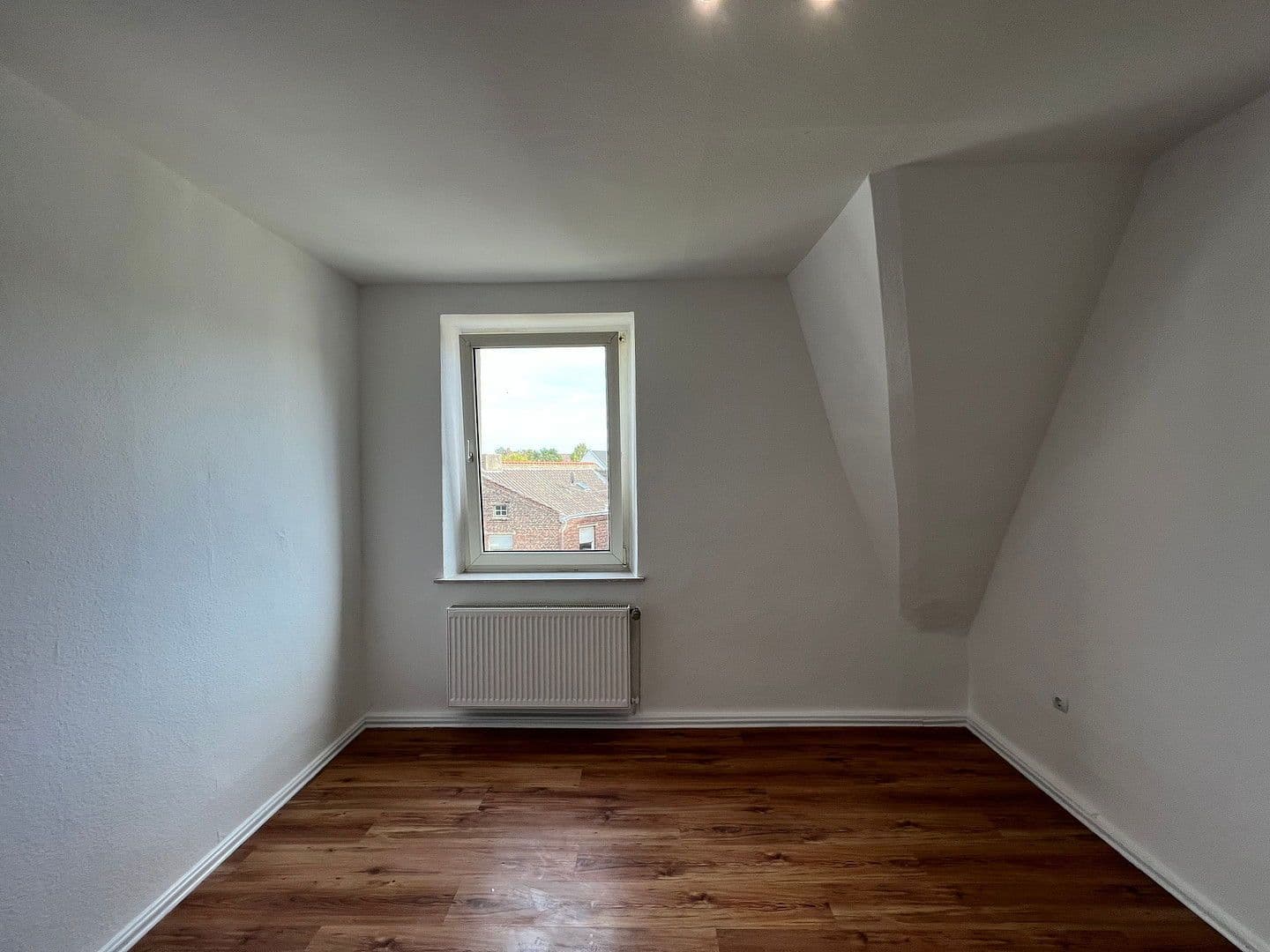 Pronájem bytu 2+kk 63 m², Hüttenstr. 7, Hattingen, Severní Porýní-Vestfálsko Pronájem bytu 2+kk 63 m², Hüttenstr. 7, Hattingen, Severní Porýní-Vestfálsko