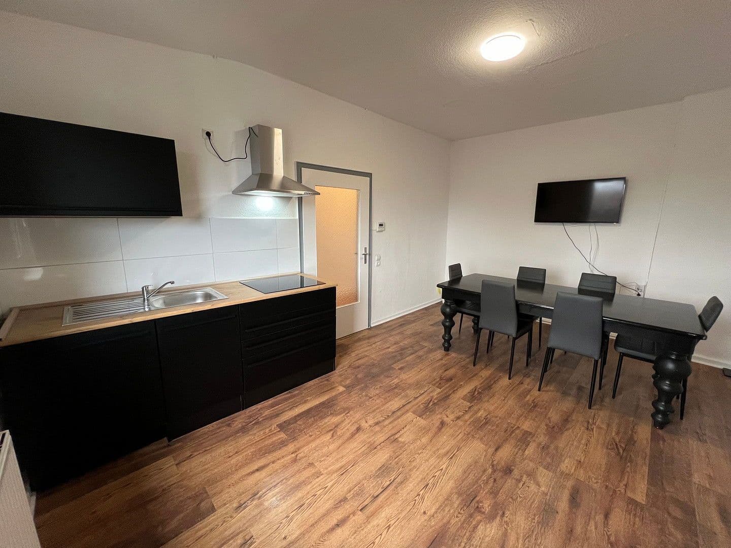 Pronájem bytu 2+kk 63 m², Hüttenstr. 7, Hattingen, Severní Porýní-Vestfálsko Pronájem bytu 2+kk 63 m², Hüttenstr. 7, Hattingen, Severní Porýní-Vestfálsko