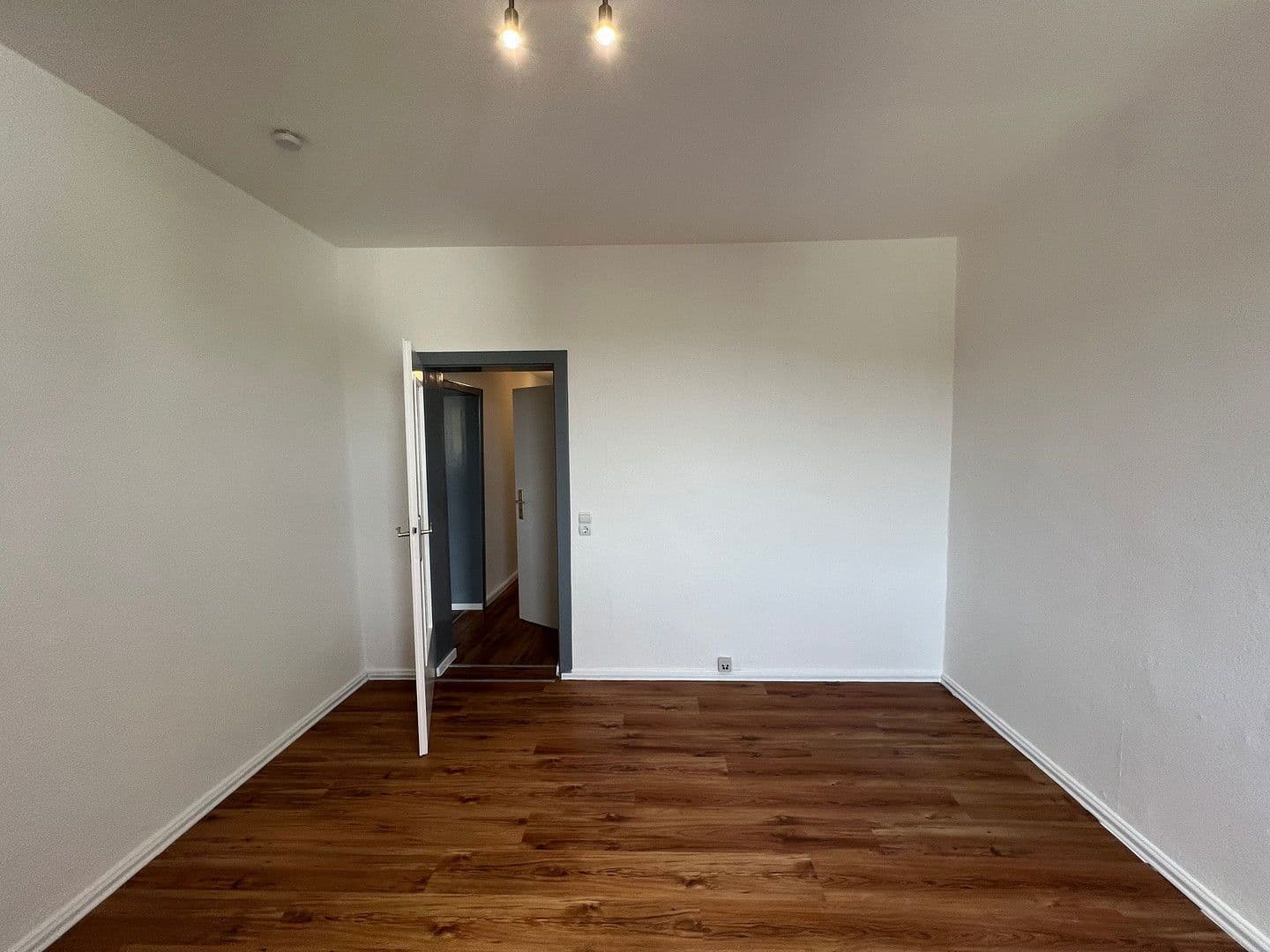 Pronájem bytu 2+kk 63 m², Hüttenstr. 7, Hattingen, Severní Porýní-Vestfálsko Pronájem bytu 2+kk 63 m², Hüttenstr. 7, Hattingen, Severní Porýní-Vestfálsko