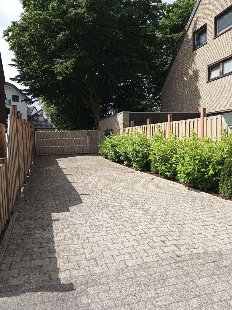 Prodej domu 410 m², pozemek 1.741 m², Krefeld, Severní Porýní-Vestfálsko Prodej domu 410 m², pozemek 1.741 m², Krefeld, Severní Porýní-Vestfálsko