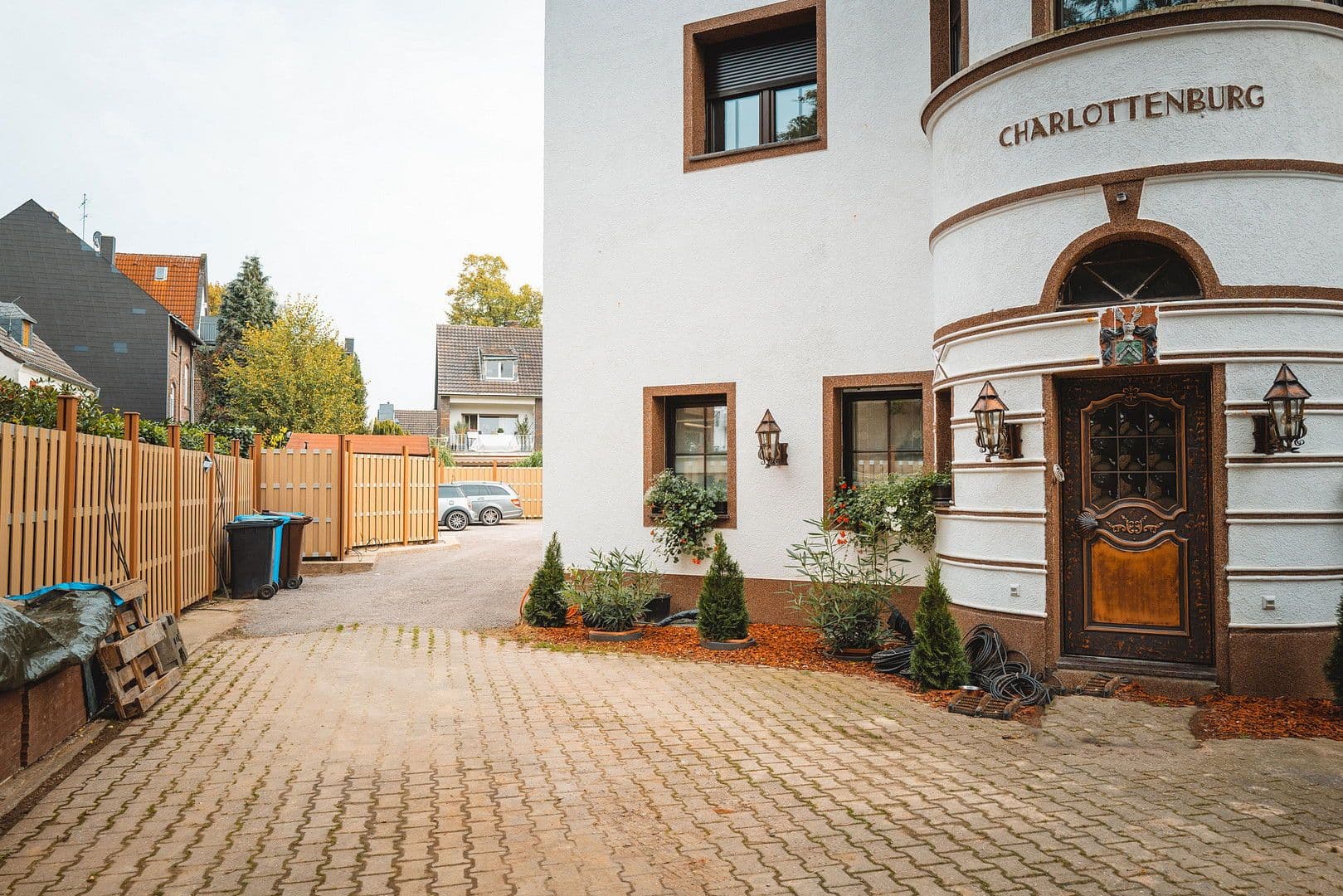 Prodej domu 410 m², pozemek 1.741 m², Krefeld, Severní Porýní-Vestfálsko Prodej domu 410 m², pozemek 1.741 m², Krefeld, Severní Porýní-Vestfálsko