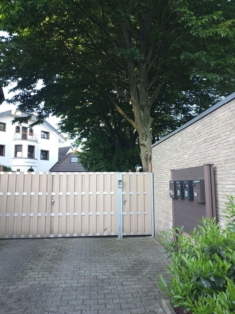 Prodej domu 410 m², pozemek 1.741 m², Krefeld, Severní Porýní-Vestfálsko Prodej domu 410 m², pozemek 1.741 m², Krefeld, Severní Porýní-Vestfálsko