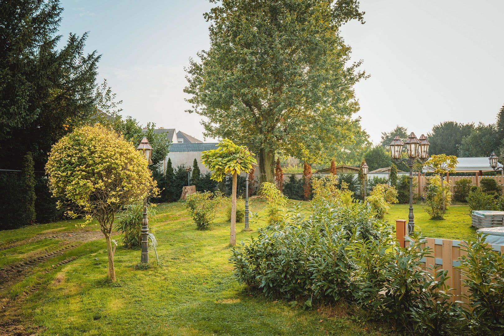 Prodej domu 410 m², pozemek 1.741 m², Krefeld, Severní Porýní-Vestfálsko Prodej domu 410 m², pozemek 1.741 m², Krefeld, Severní Porýní-Vestfálsko