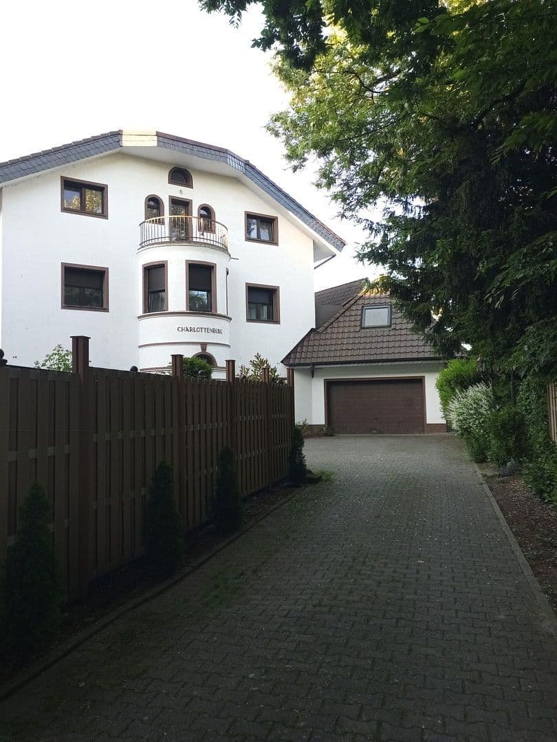 Prodej domu 410 m², pozemek 1.741 m², Krefeld, Severní Porýní-Vestfálsko Prodej domu 410 m², pozemek 1.741 m², Krefeld, Severní Porýní-Vestfálsko