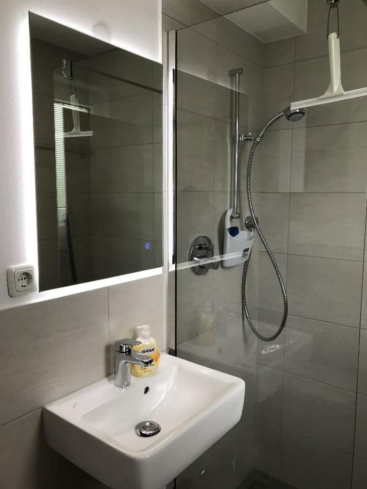 Pronájem bytu 1+1 35 m², Bonn, Severní Porýní-Vestfálsko Pronájem bytu 1+1 35 m², Bonn, Severní Porýní-Vestfálsko