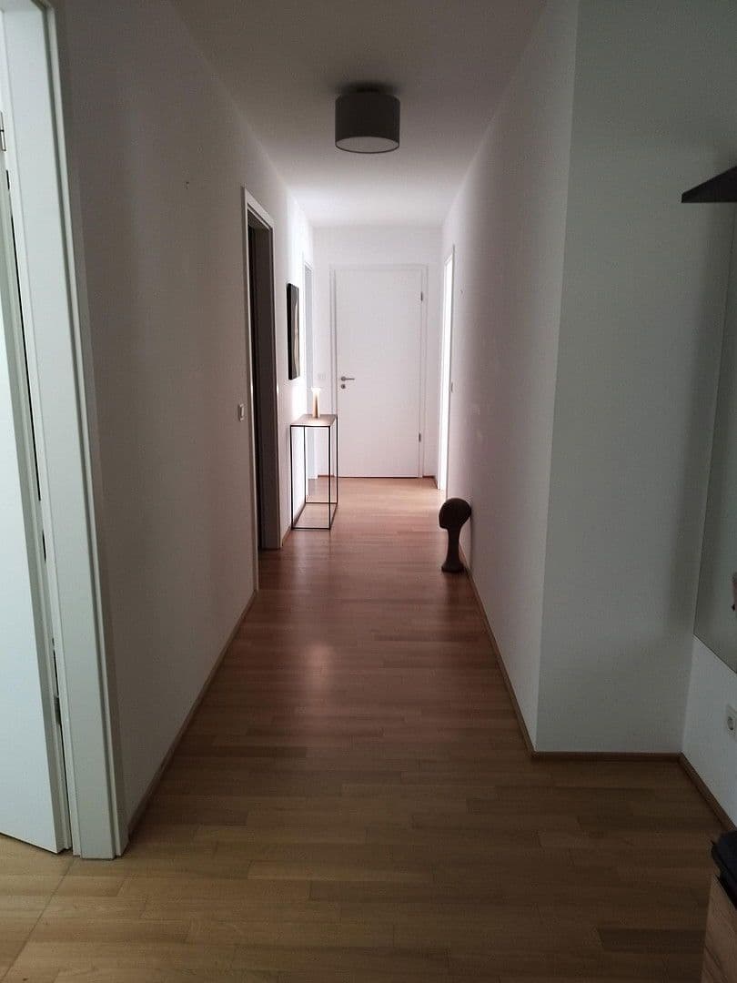 Pronájem bytu 3+1 98 m², Bonn, Severní Porýní-Vestfálsko Pronájem bytu 3+1 98 m², Bonn, Severní Porýní-Vestfálsko