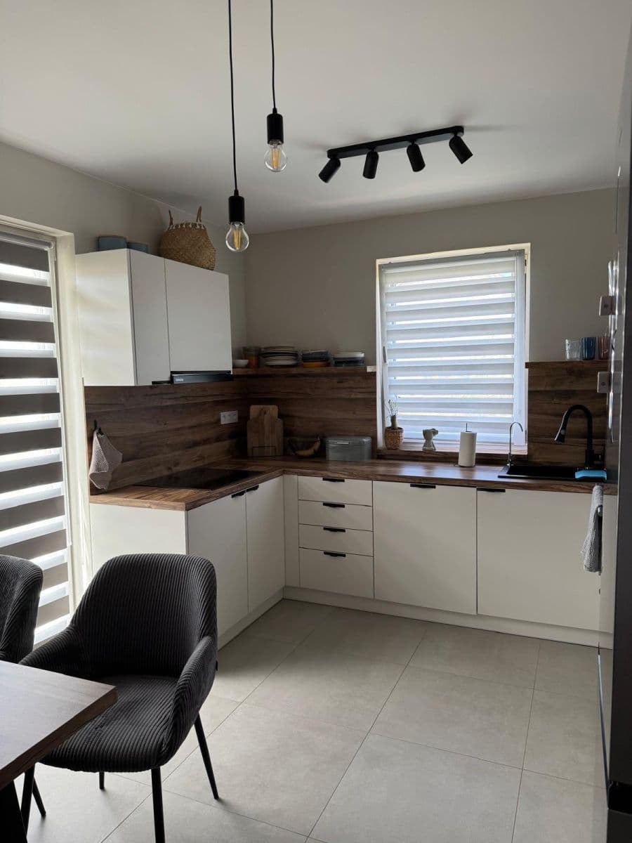 Pronájem domu 100 m², pozemek 1.295 m², Krychnov, Středočeský kraj Pronájem domu 100 m², pozemek 1.295 m², Krychnov, Středočeský kraj