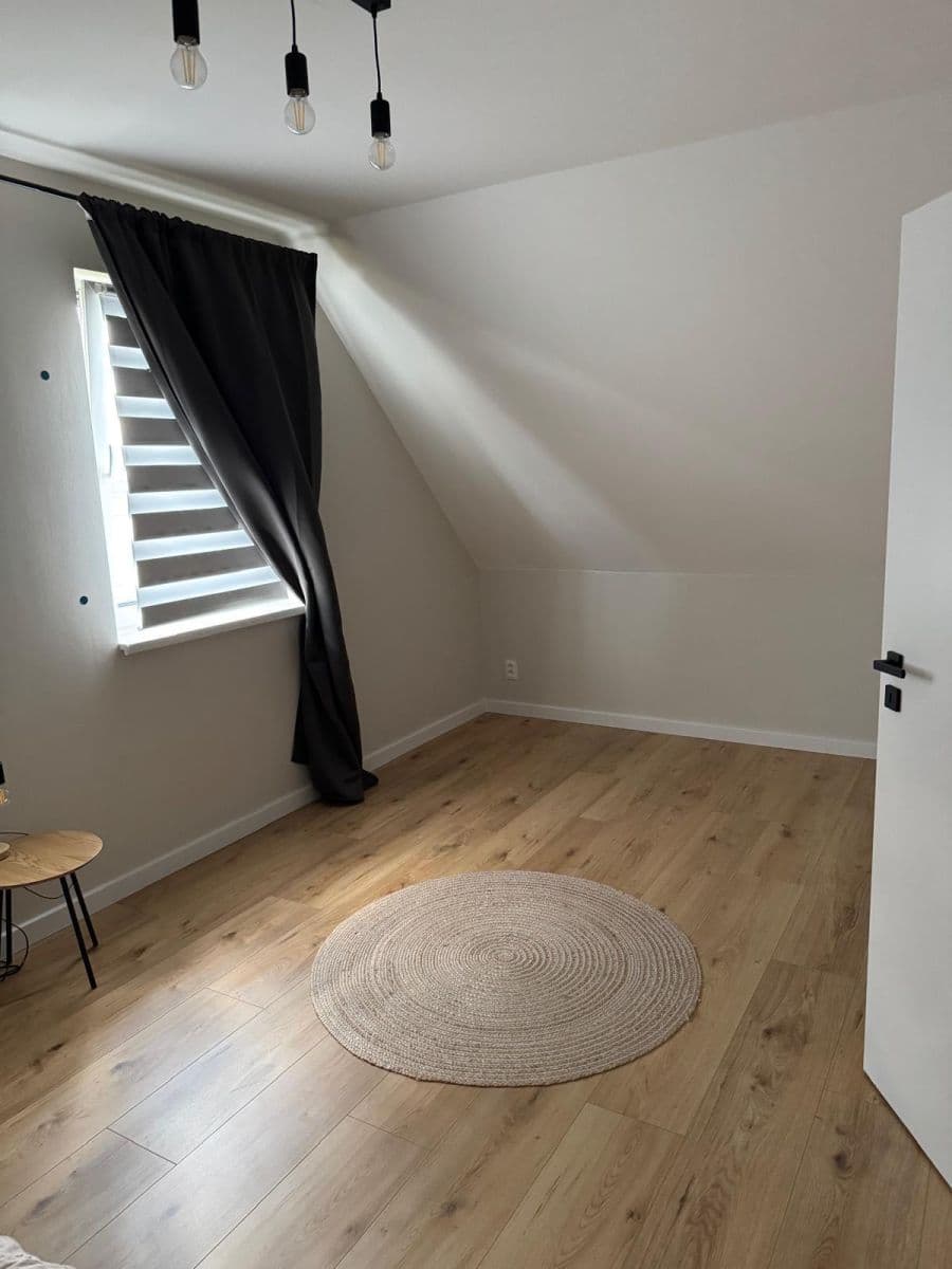 Pronájem domu 100 m², pozemek 1.295 m², Krychnov, Středočeský kraj Pronájem domu 100 m², pozemek 1.295 m², Krychnov, Středočeský kraj