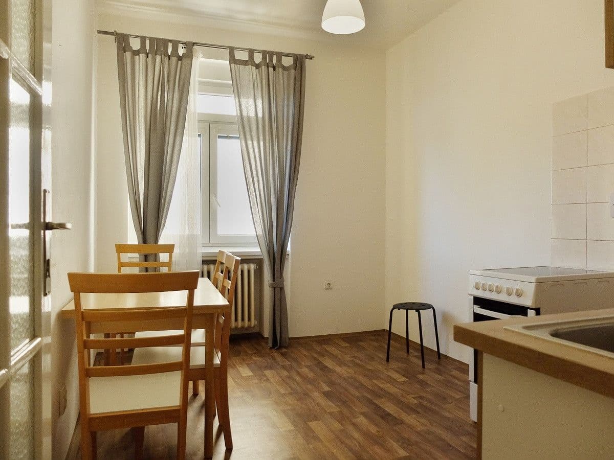 Pronájem bytu 1+1 37 m², Uruguayská, Praha, Praha Pronájem bytu 1+1 37 m², Uruguayská, Praha, Praha