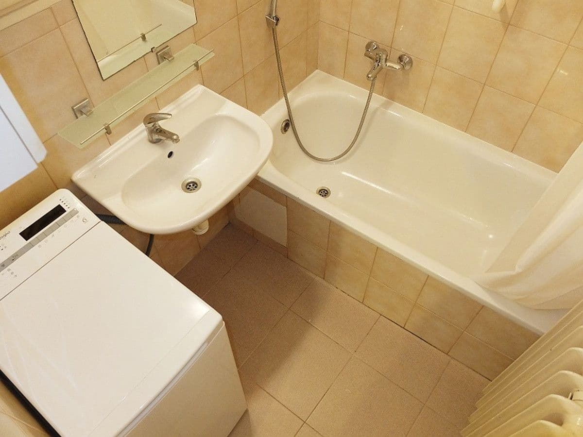 Pronájem bytu 1+1 37 m², Uruguayská, Praha, Praha Pronájem bytu 1+1 37 m², Uruguayská, Praha, Praha