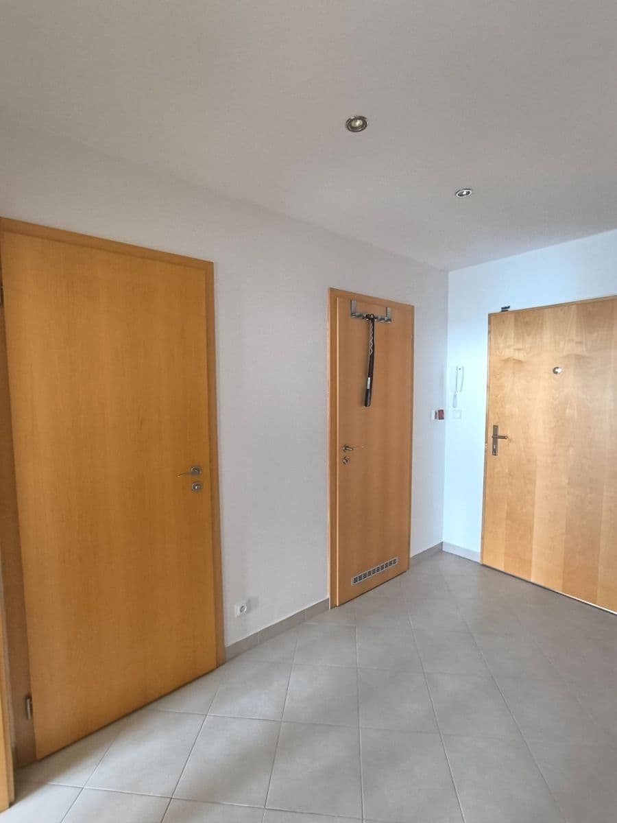 Pronájem bytu 2+kk 46 m², Milotická, Praha, Praha Pronájem bytu 2+kk 46 m², Milotická, Praha, Praha