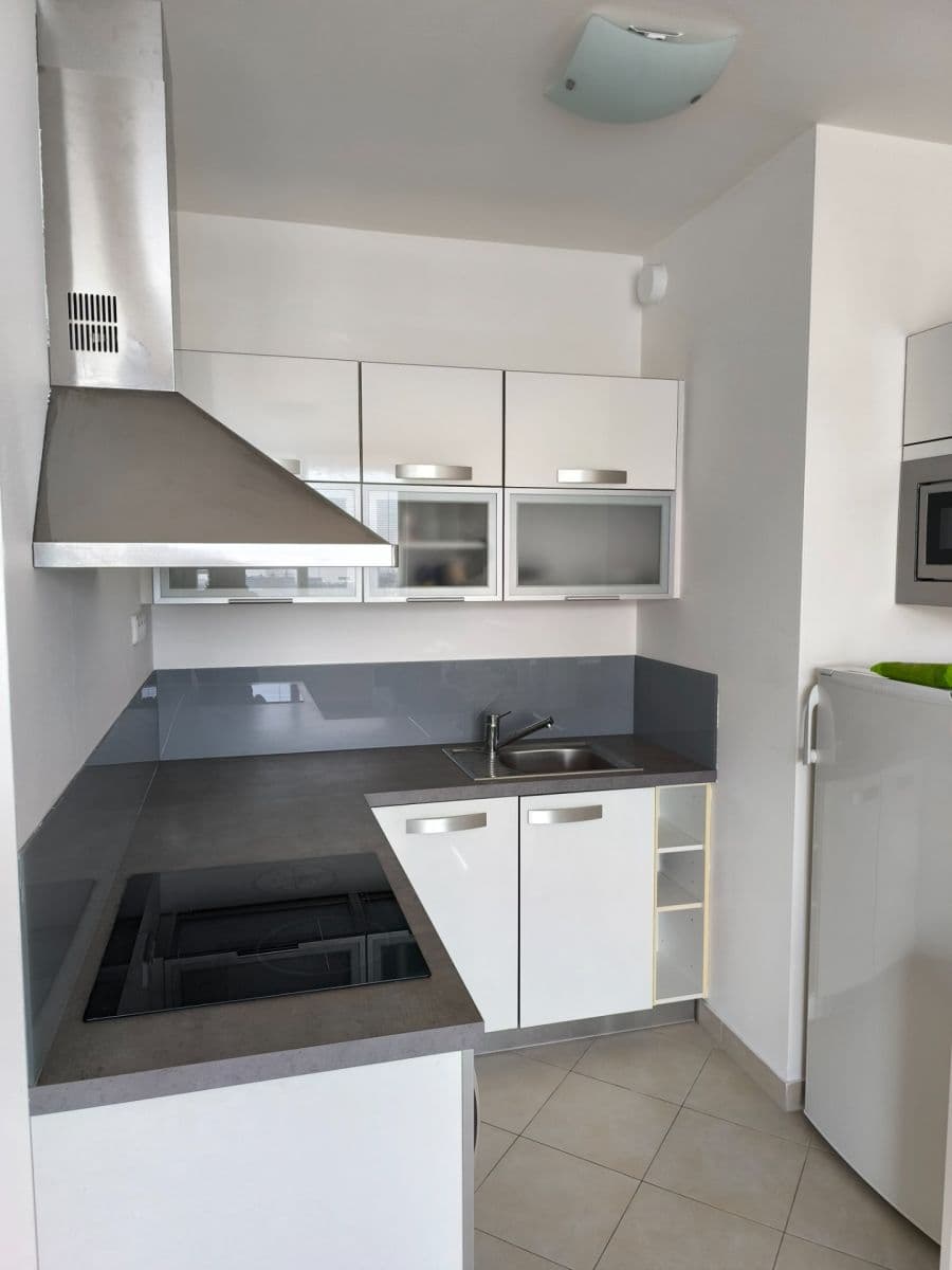 Pronájem bytu 2+kk 46 m², Milotická, Praha, Praha Pronájem bytu 2+kk 46 m², Milotická, Praha, Praha