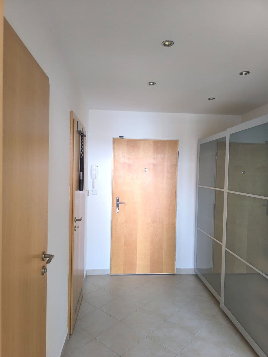 Pronájem bytu 2+kk 46 m², Milotická, Praha, Praha Pronájem bytu 2+kk 46 m², Milotická, Praha, Praha
