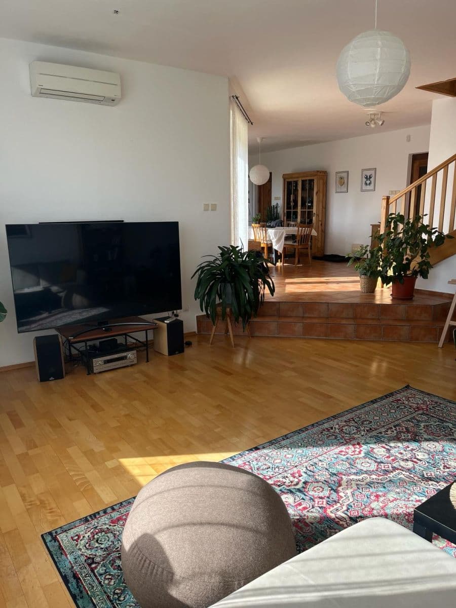 Pronájem bytu 7+kk 200 m², Tyršova, Jílové u Prahy, Středočeský kraj Pronájem bytu 7+kk 200 m², Tyršova, Jílové u Prahy, Středočeský kraj