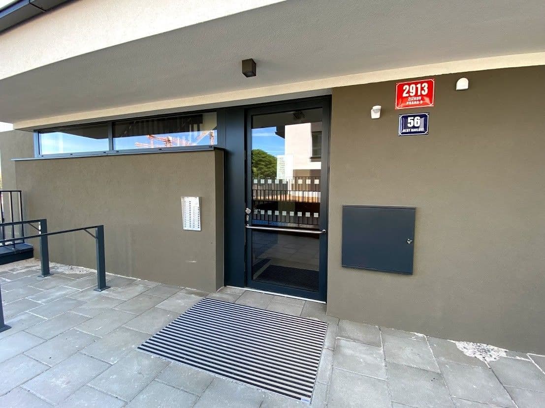 Pronájem bytu 1+kk 41 m², Olgy Havlové, Praha, Praha Pronájem bytu 1+kk 41 m², Olgy Havlové, Praha, Praha